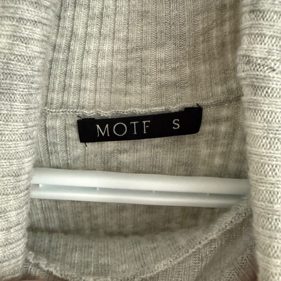 MOFT Grey Turtleneck Knit Dress | Wool Blend | Size Small | Perfect Condition - Picture 6 of 7